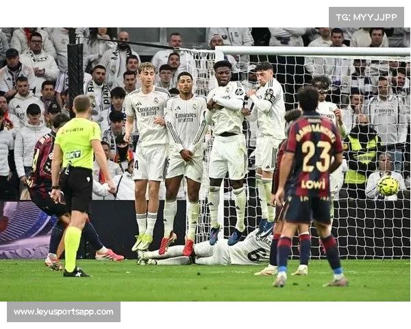 皇马防线轮换受限：吕迪格门迪米利唐阿诺德四主力全缺